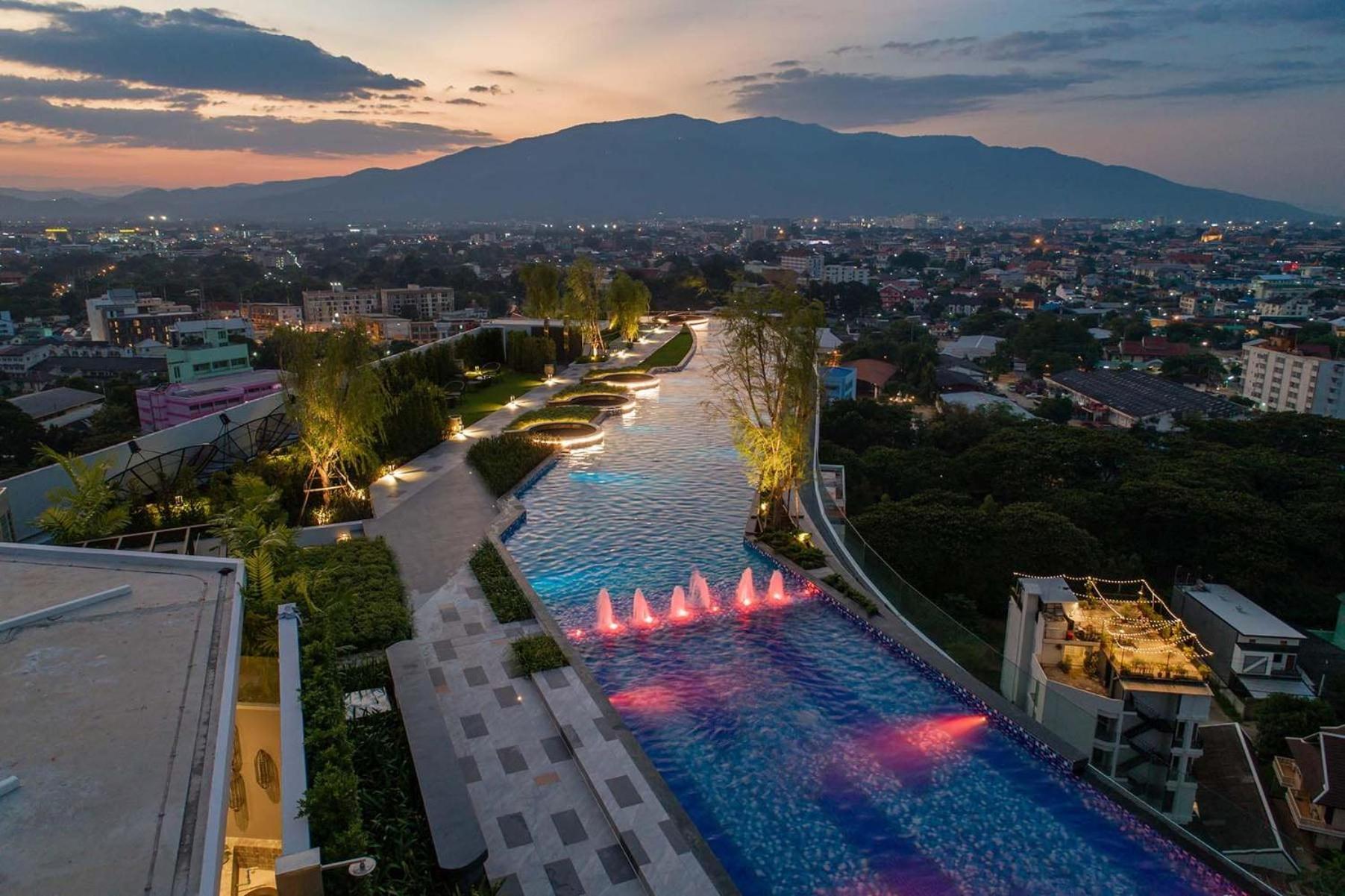 公寓 The Astra Sky River Luxury Condo,the Largest Pool 清邁