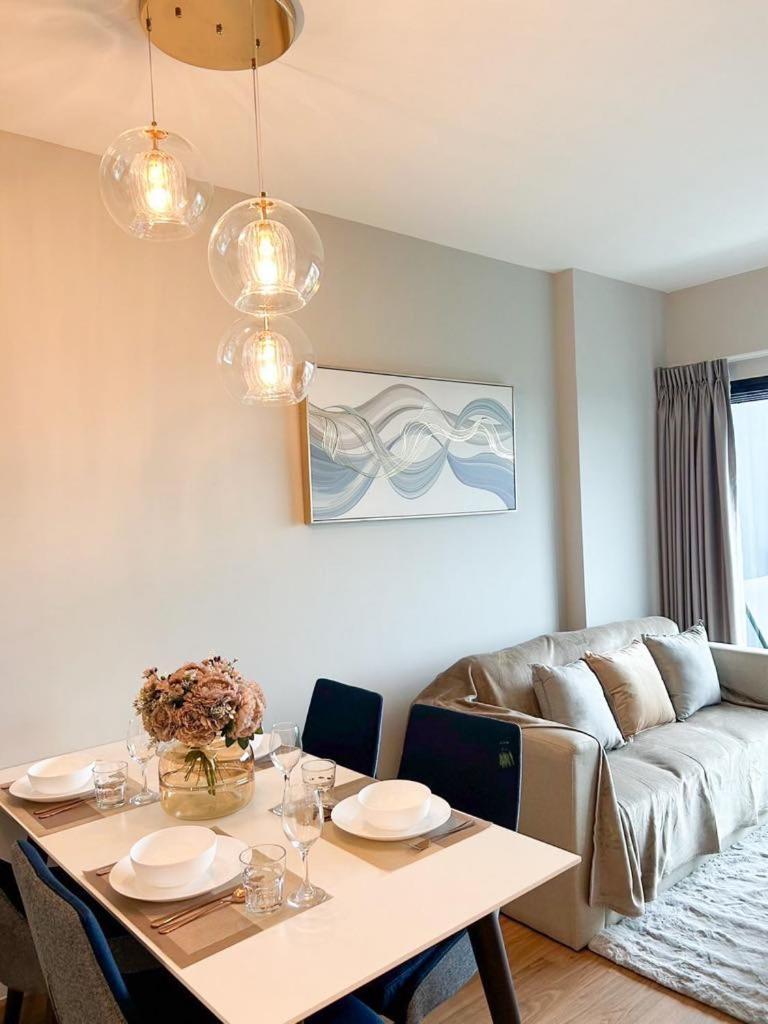 The Astra Sky River Luxury Condo,the Largest Pool * Chiang Mai