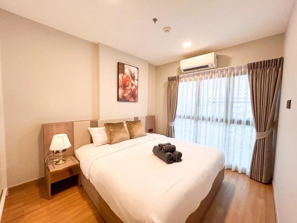 The Astra Sky River Luxury Condo,the Largest Pool Chiang Mai
