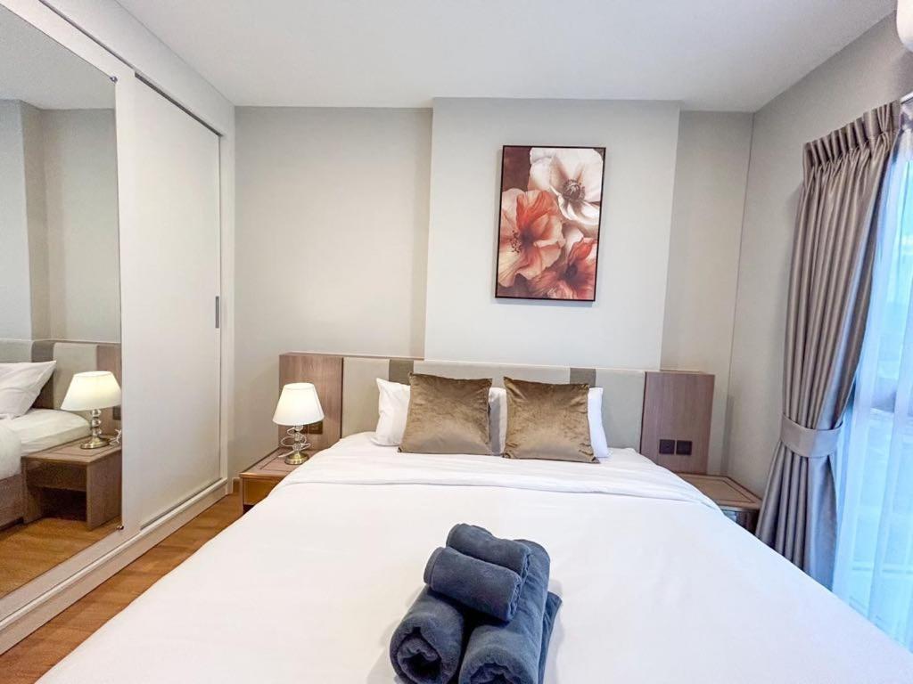The Astra Sky River Luxury Condo,the Largest Pool * Chiang Mai
