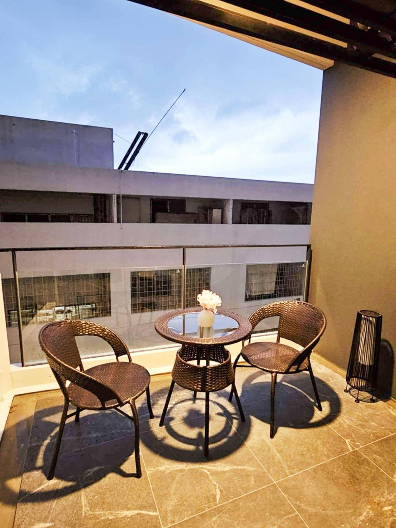 Apartment The Astra Sky River Luxury Condo,the Largest Pool